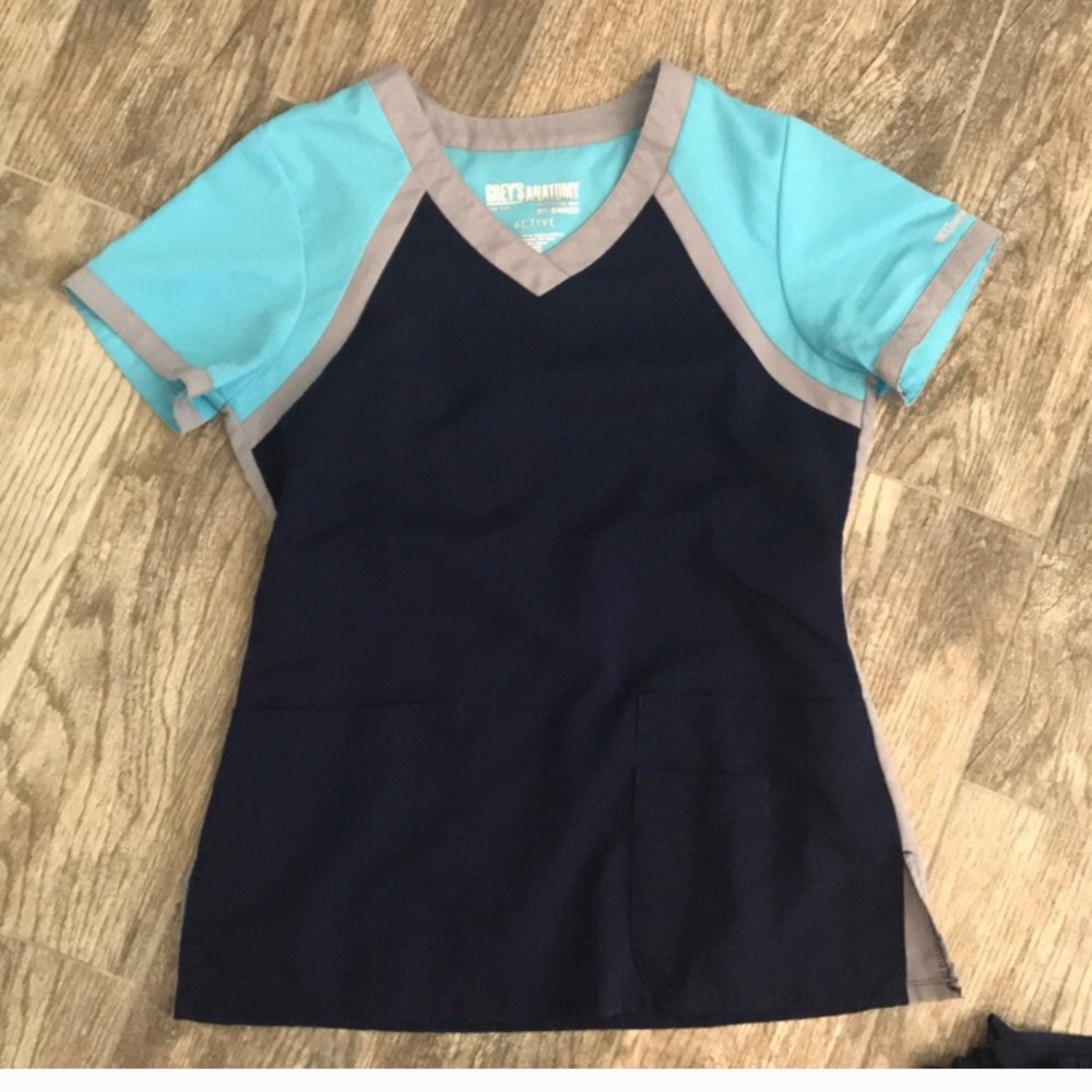 Greys anatomy scrub top